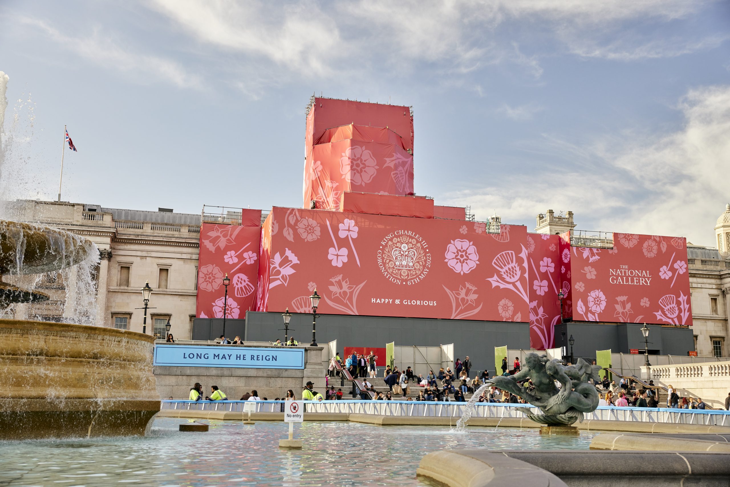 Coronation advertising covers the National Gallery